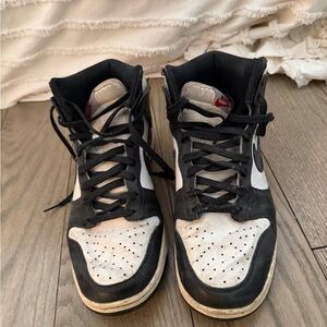 Nike Black and White Women's Sneakers